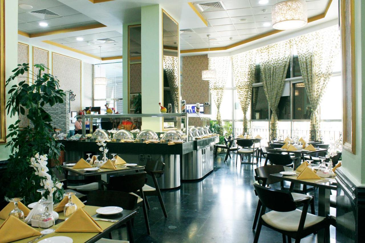 Al Diar Dana Hotel Abu Dhabi Bagian luar foto